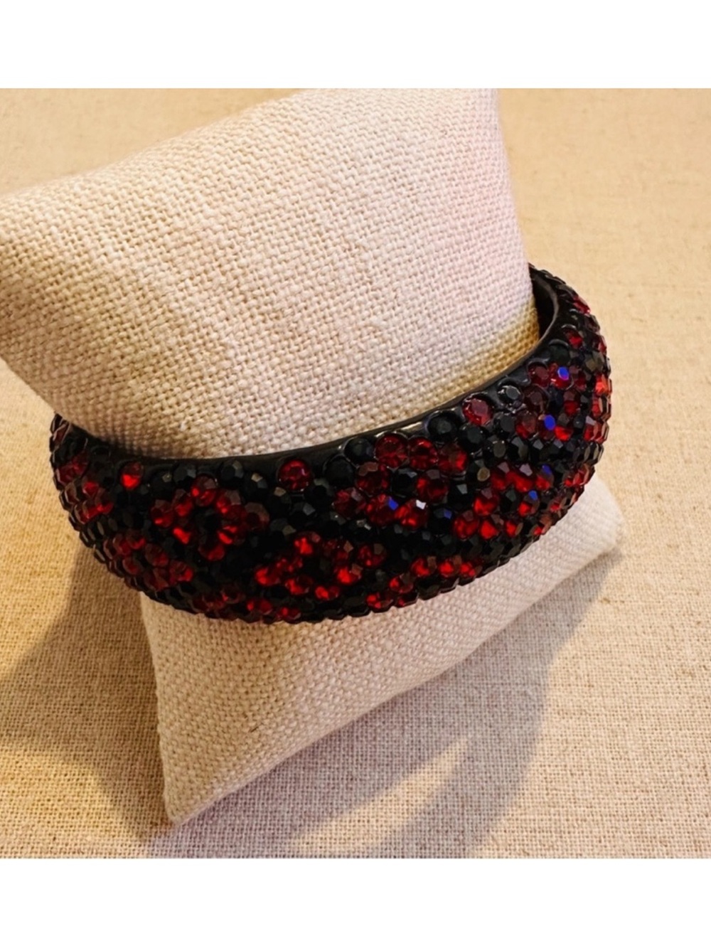 Vintage | Bracelet | Black & Red Crystal Bracelet